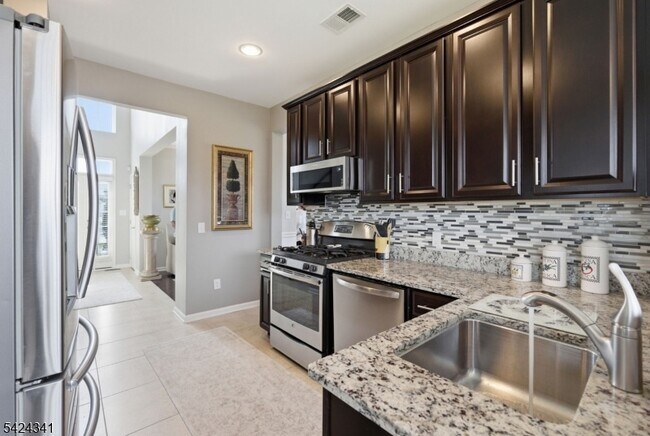 Building Photo - 263 Winding Hill Dr