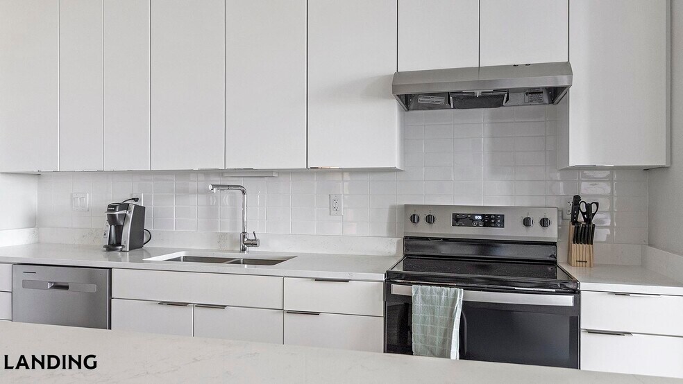 Building Photo - 4341 34th St S