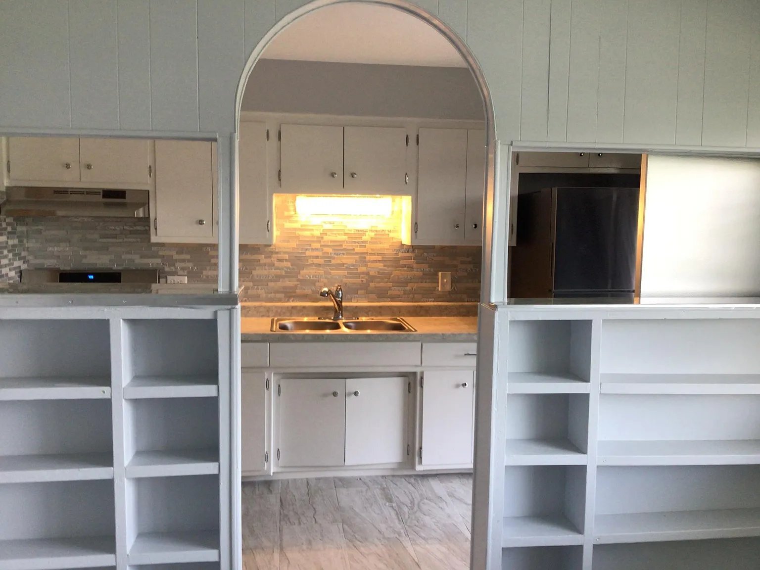 Building Photo - 7043 S East End Ave