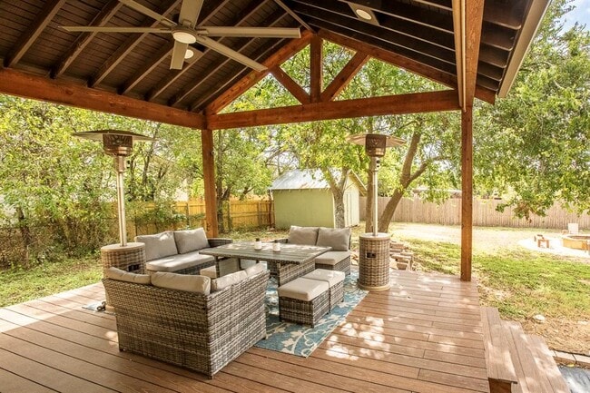 Building Photo - 301 Judy Dr