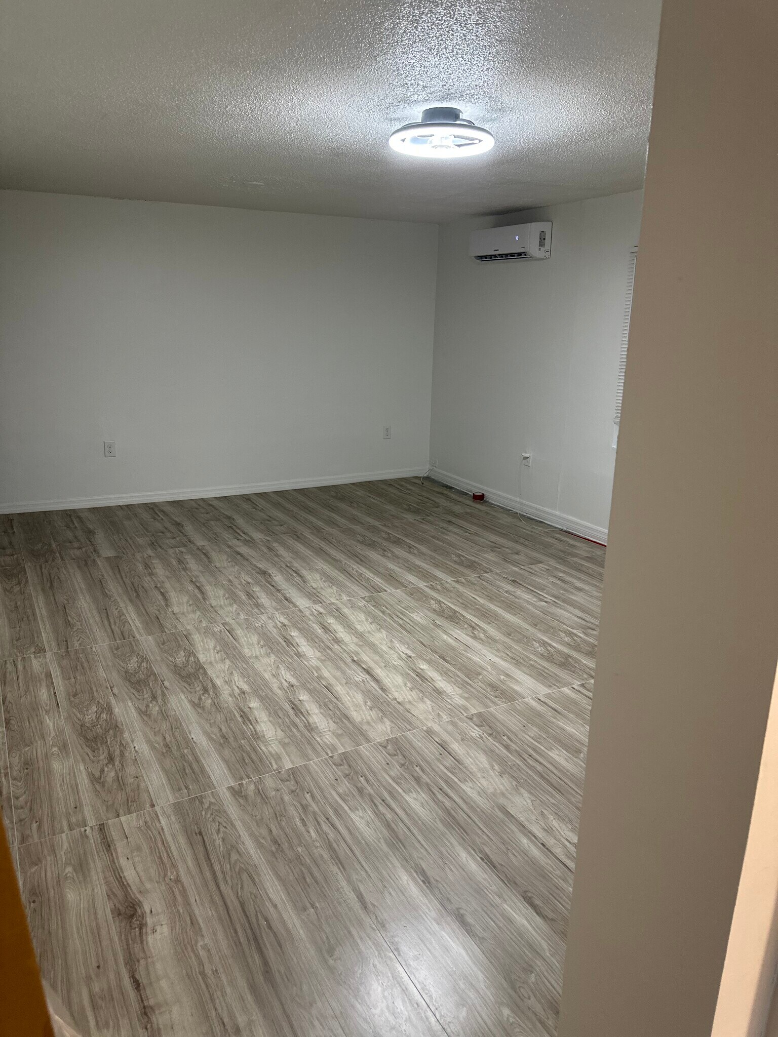 Living Room - 645 W 12th St