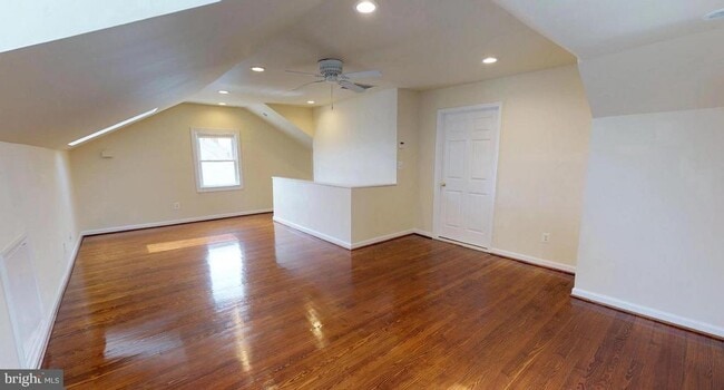Building Photo - 2508 S Kenwood St