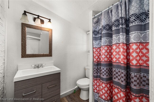 Building Photo - 412 Rose Ave