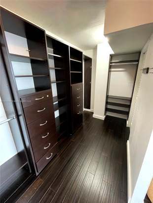 Building Photo - 6801 Indian Creek Dr