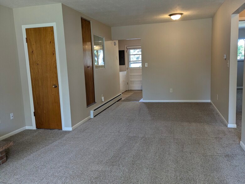 Dining area - 2143 19th Avenue