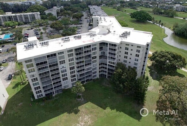 Building Photo - 2681 S Course Dr
