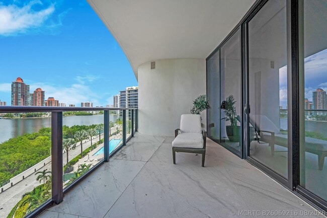 Building Photo - 5000 Island Estates Dr