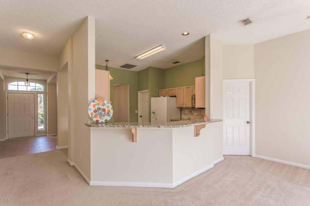 Building Photo - 12096 Coachman Lakes Way
