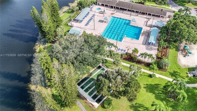 Building Photo - 3299 Cocoplum Cir