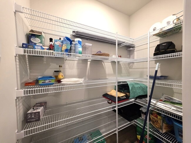 Building Photo - 1120 Wintermead Lp