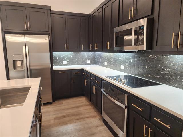 Building Photo - 627 Redwood Wy