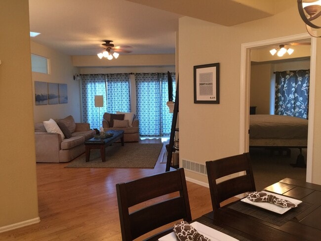 Building Photo - Beautiful Condo in Desirable Saddleback Ridge