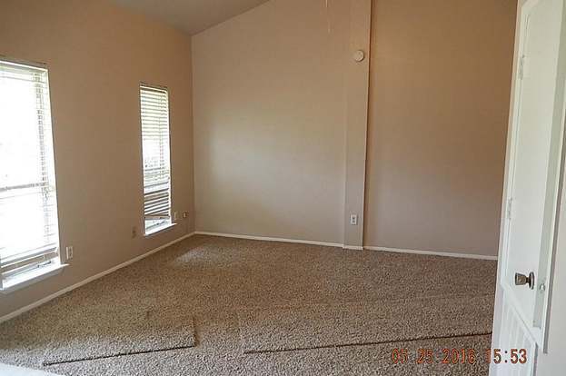 Building Photo - 12714 Summer Mill Dr