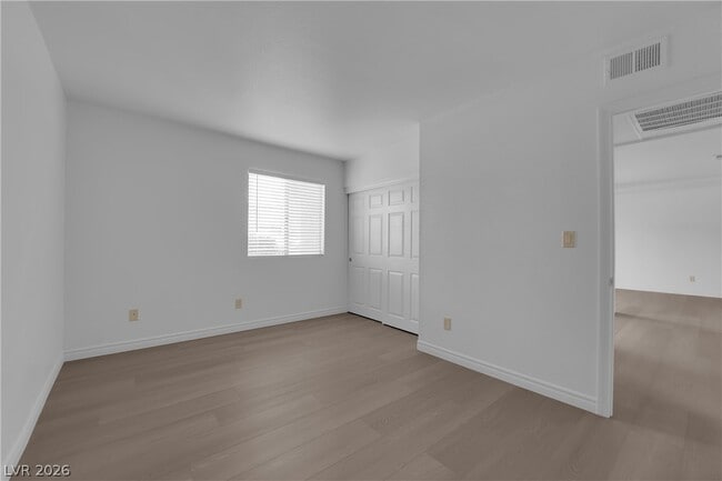 Building Photo - 4921 Indian River Dr