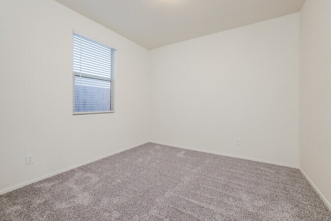 Building Photo - 12100 W Charismatic Dr