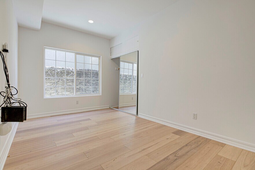 Building Photo - 15121 Marlin Pl