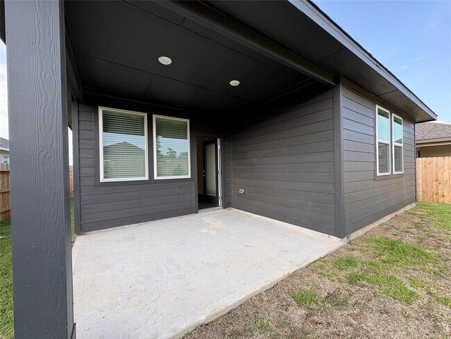 Building Photo - 15518 Olive Ter Trl