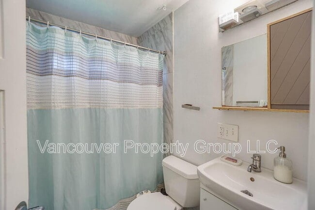 Building Photo - 1206 Grand Blvd