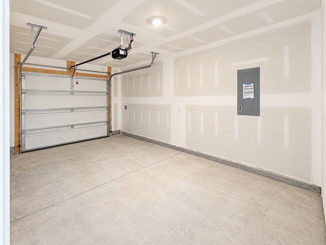 Building Photo - 267 Pasture Ln
