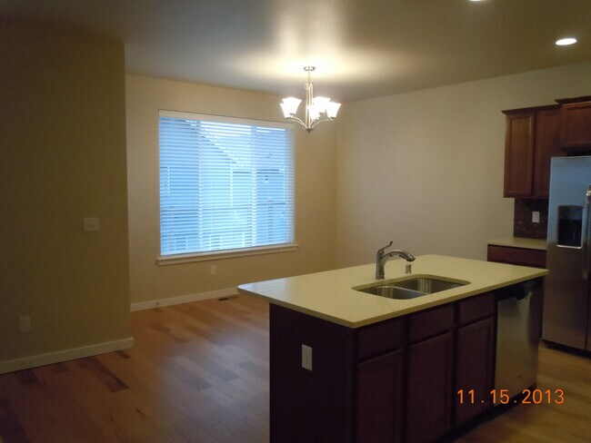 Building Photo - 4721 Hadley St