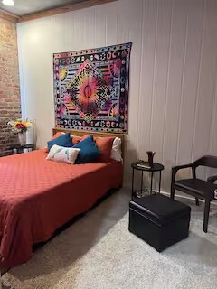 Building Photo - 1043-CG S Pine St