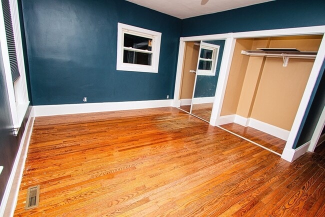 Building Photo - 22 Bolton Pl