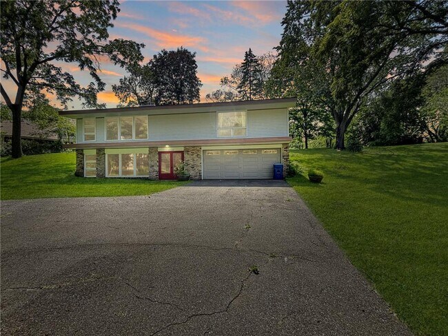 Primary Photo - 13344 Wyola Rd