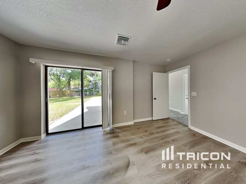 Building Photo - 3701 Sapphire Ln