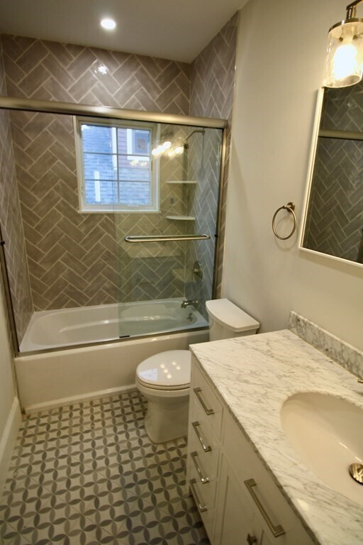 Building Photo - 270 Athens St