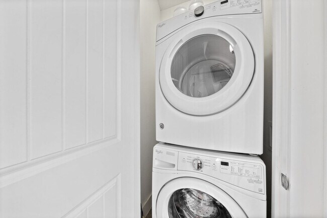 Building Photo - 1307 Fort Branch Blvd