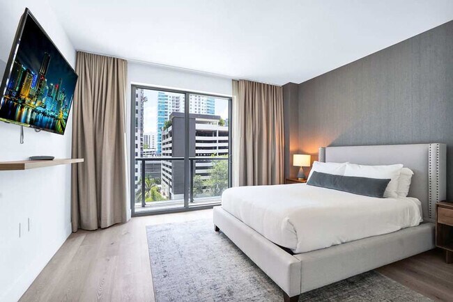 Building Photo - 239 SW 9th St