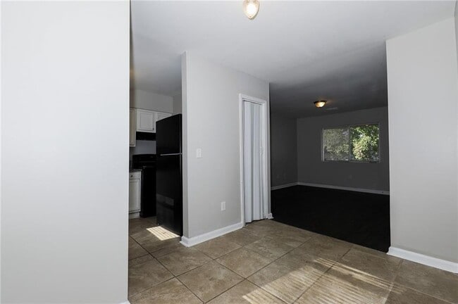 Building Photo - 2853 Belvedere Ln
