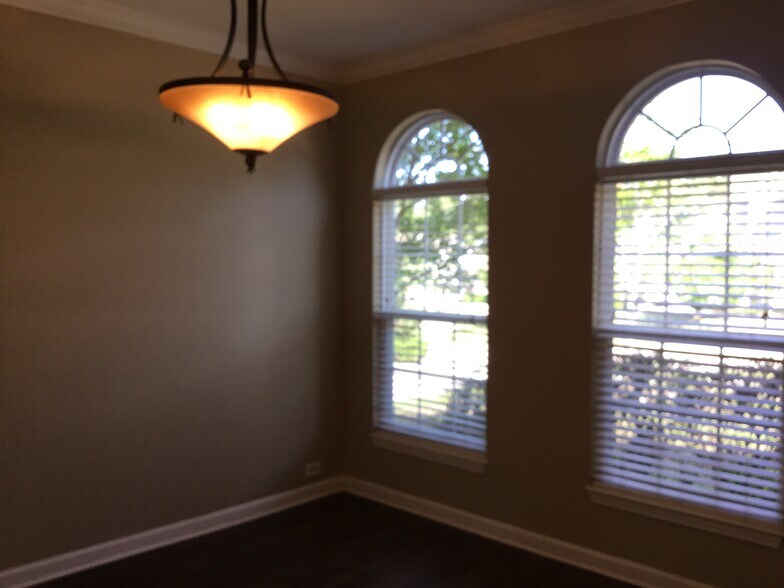 Building Photo - 636 Long Melford Dr