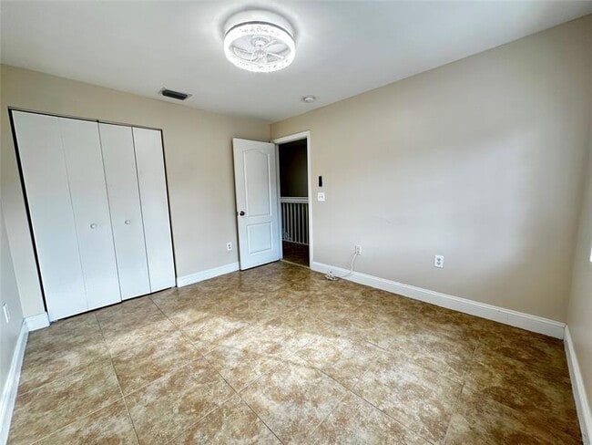 Building Photo - 4834 NW 58th Manor