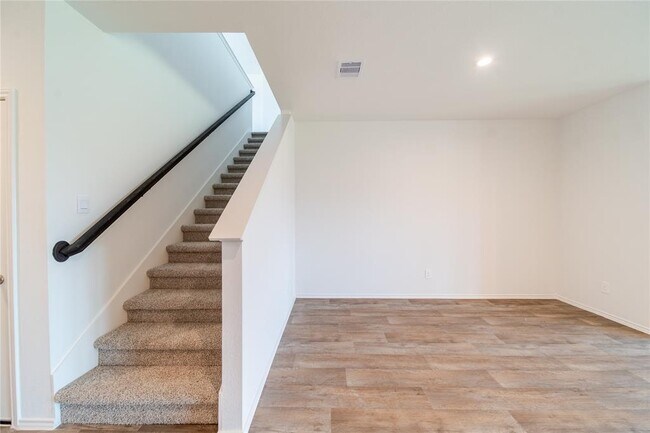 Building Photo - 30831 Khepri Ct