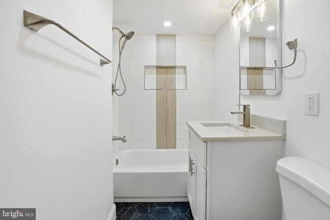 Building Photo - 10704 Howerton Ave