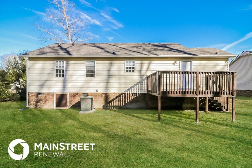 Building Photo - 1457 Smokey Mountain Dr