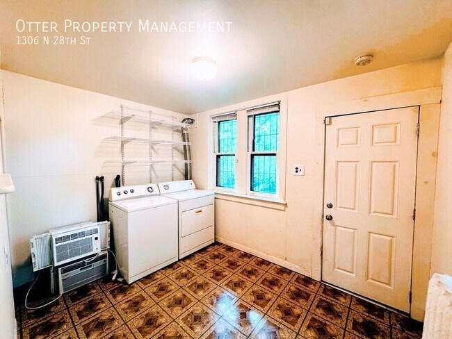 Building Photo - 1306 N 28th St