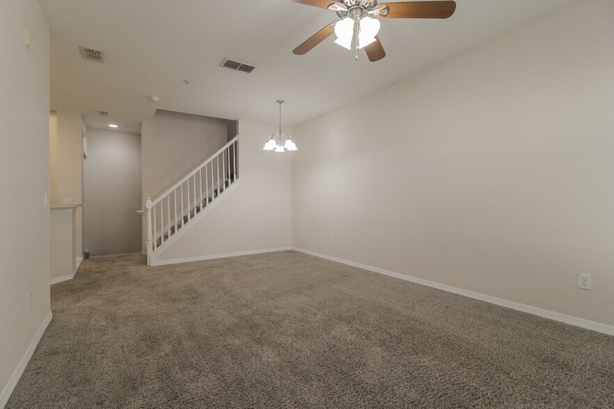 Building Photo - 2586 Grand Central Pkwy