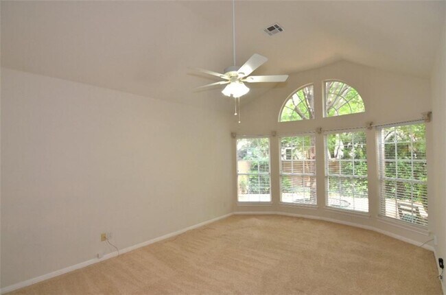 Building Photo - 15024 Galena Dr