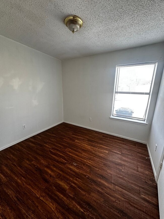 Building Photo - 4900 Brianhill Dr