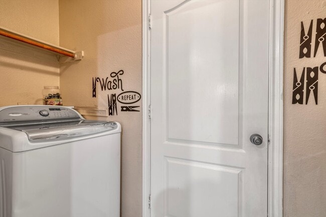 Building Photo - 18915 N Lyford Dr