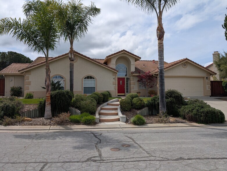 Building Photo - 520 Bobbys Ln