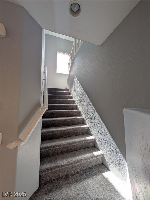 Building Photo - 758 Crest Valley Pl