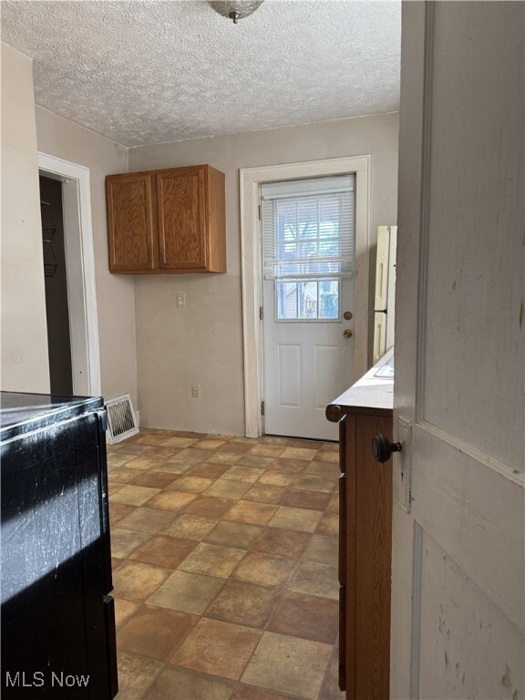 Building Photo - 100 Victor Ave