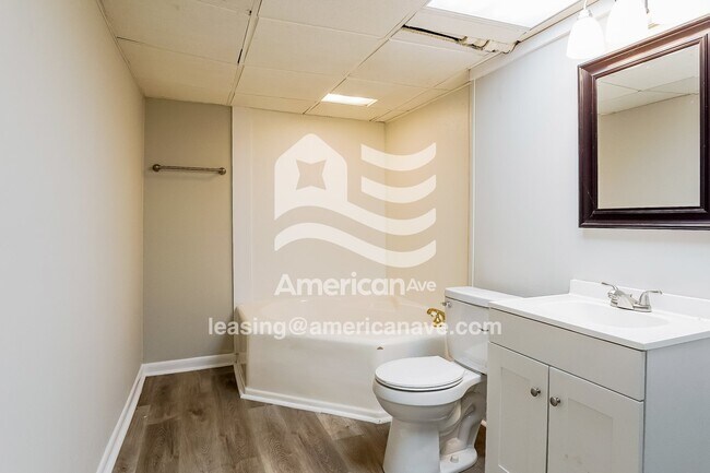 Building Photo - 2165 Circle Dr