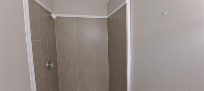 Building Photo - 4666 Backwoods Ct