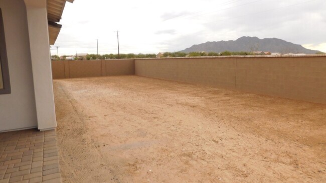 Building Photo - Beautiful home with generation suite in gated community