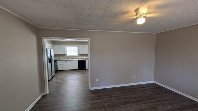 Building Photo - 114 2nd Ave