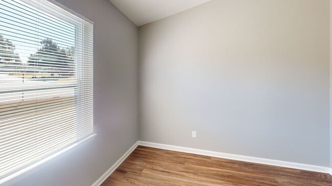 Building Photo - 938 Bramblewood Ln